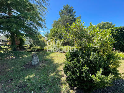 Maison - 235 m² - 10 pièces