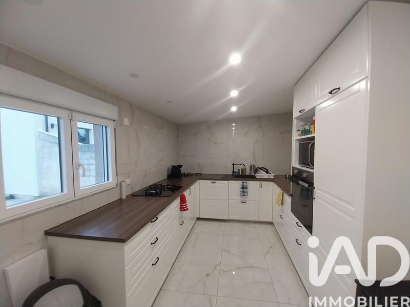 Maison - 83 m² - 5 pièces