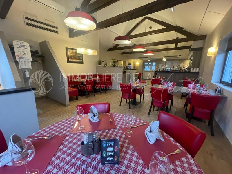 Local d'activités - 260 m² - 10 pièces