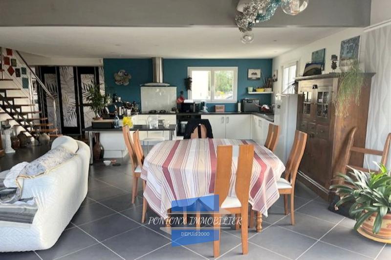 Maison - 135 m² - 6 pièces