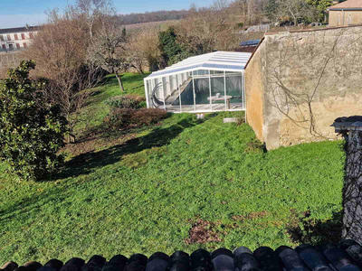 Maison - 331 m² - 10 pièces