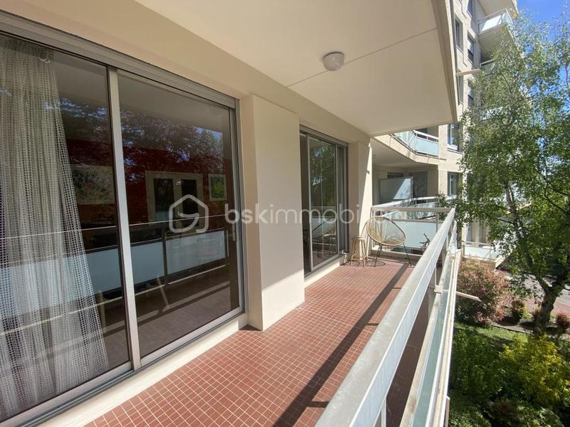 Appartement - 140 m² - 6 pièces