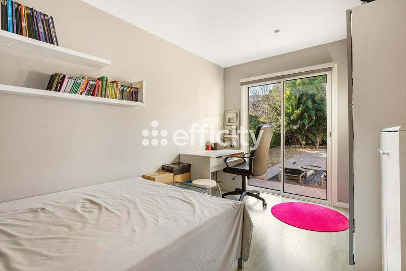 Maison - 160 m² - 8 pièces