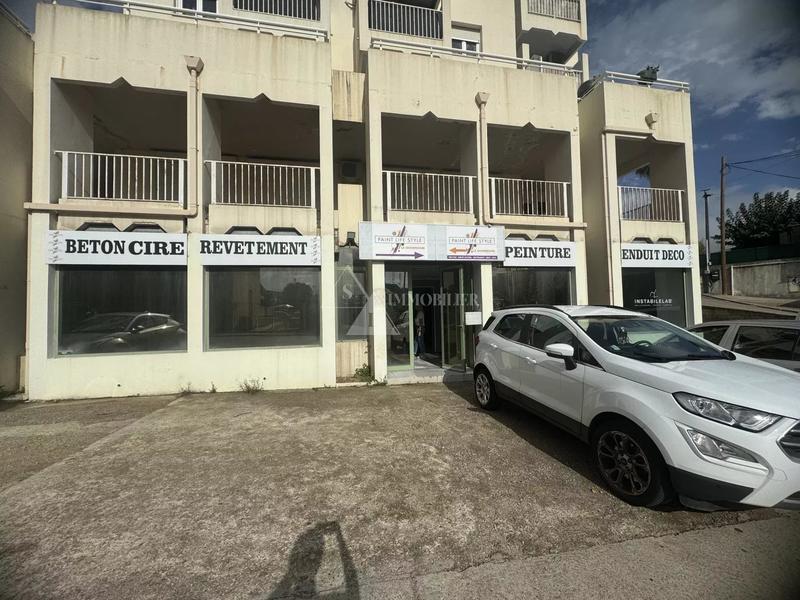 Local commercial - 177 m² - 1 pièce