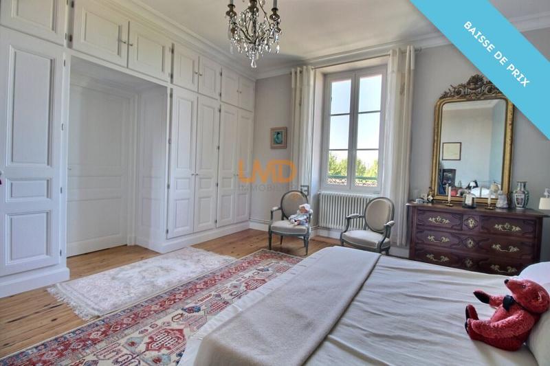 Maison bourgeoise - 217 m² - 6 pièces