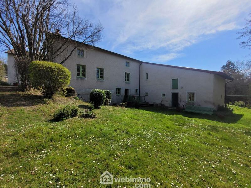Maison - 338 m² - 10 pièces