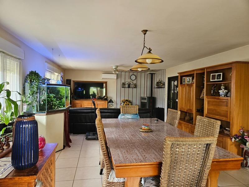 Maison - 203 m² - 7 pièces