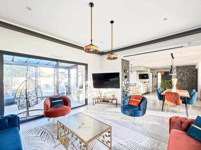 Maison - 168 m² - 7 pièces