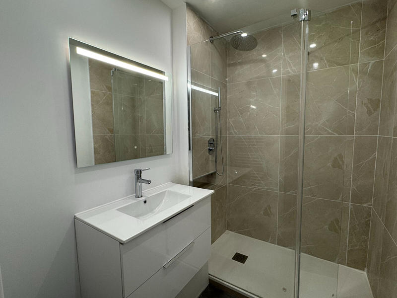 Appartement - 99 m² - 3 pièces