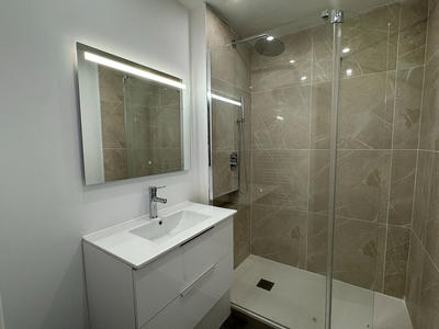 Appartement - 99 m² - 3 pièces