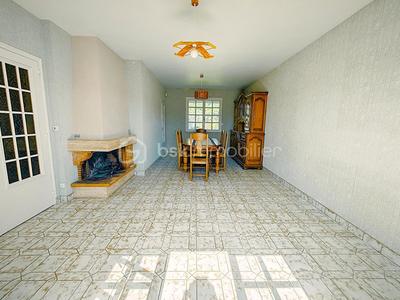 Maison traditionnelle - 100 m² - 5 pièces