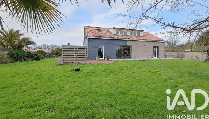 Maison - 170 m² - 7 pièces