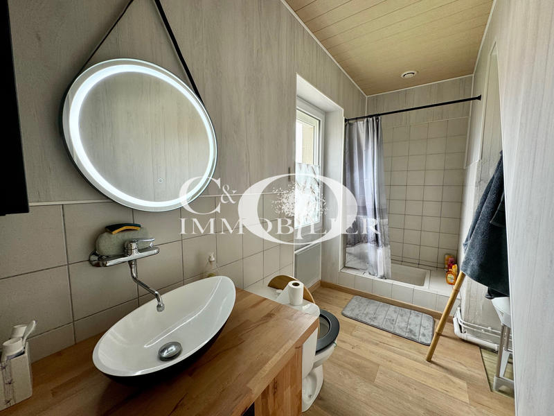 Maison - 95 m² - 5 pièces