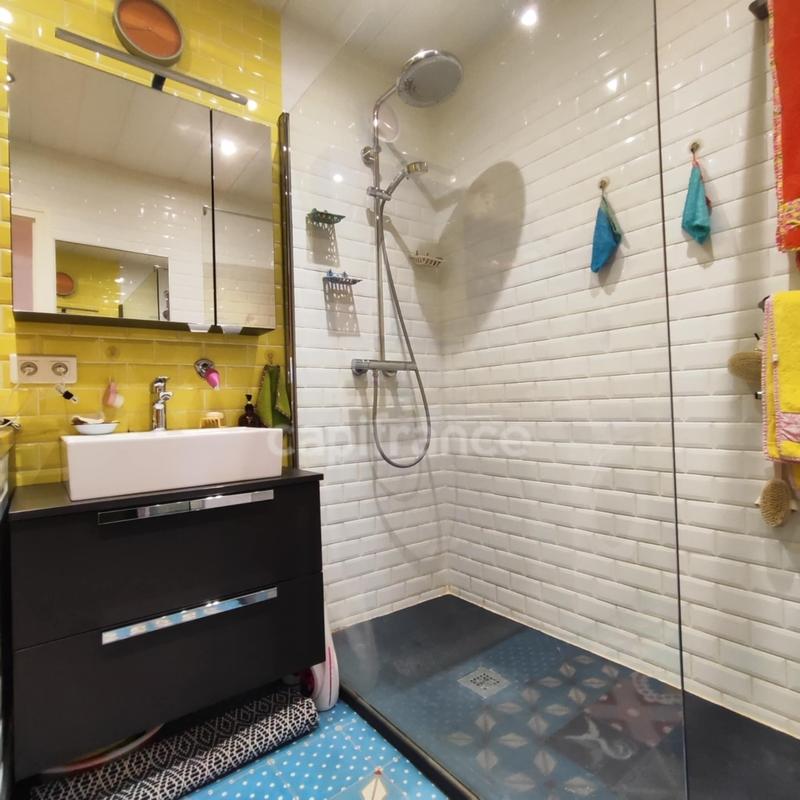 Appartement - 80 m² - 4 pièces