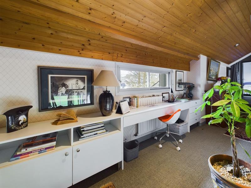 Maison - 213 m² - 8 pièces