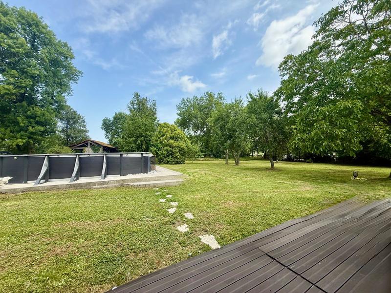 Maison - 315 m² - 9 pièces