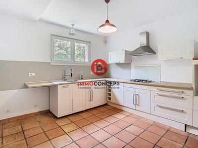 Maison - 193 m² - 6 pièces