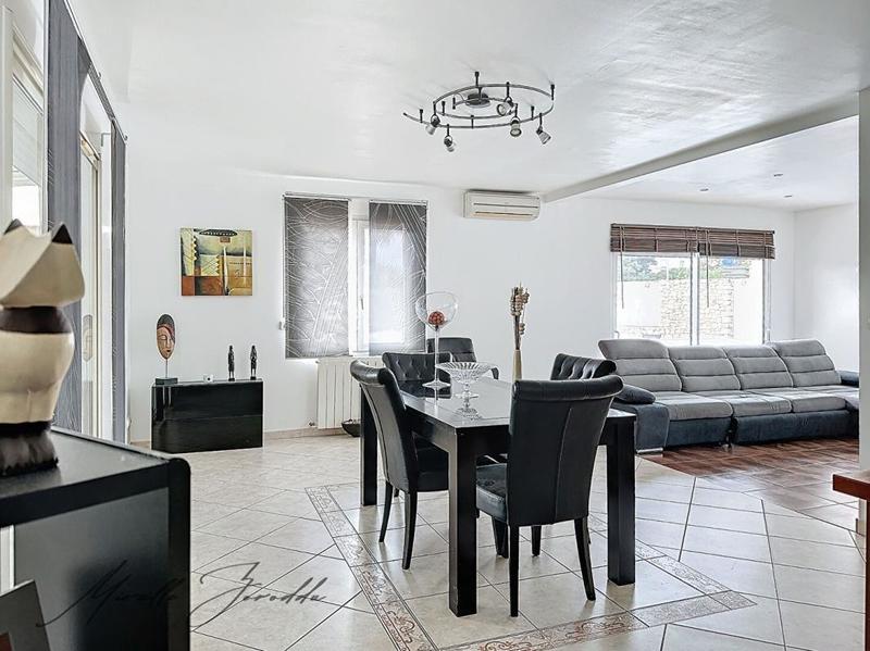 Maison - 122 m² - 4 pièces