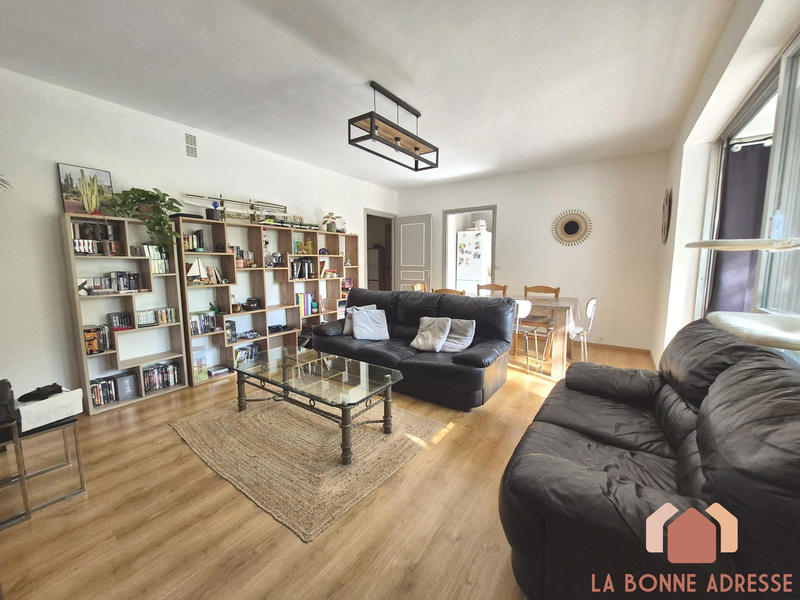 Appartement - 81 m² - 3 pièces