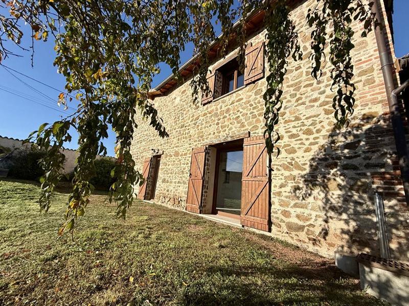 Maison - 330 m² - 8 pièces