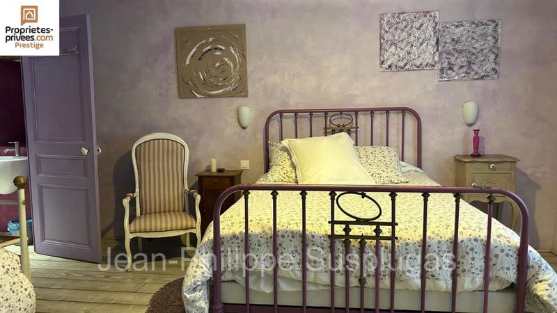 Demeure - 380 m² - 16 pièces