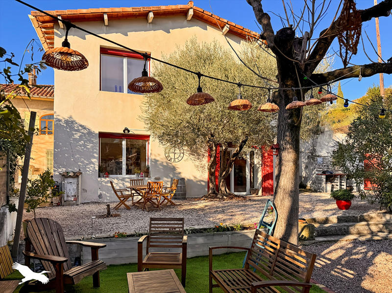 Maison - 195 m² - 6 pièces