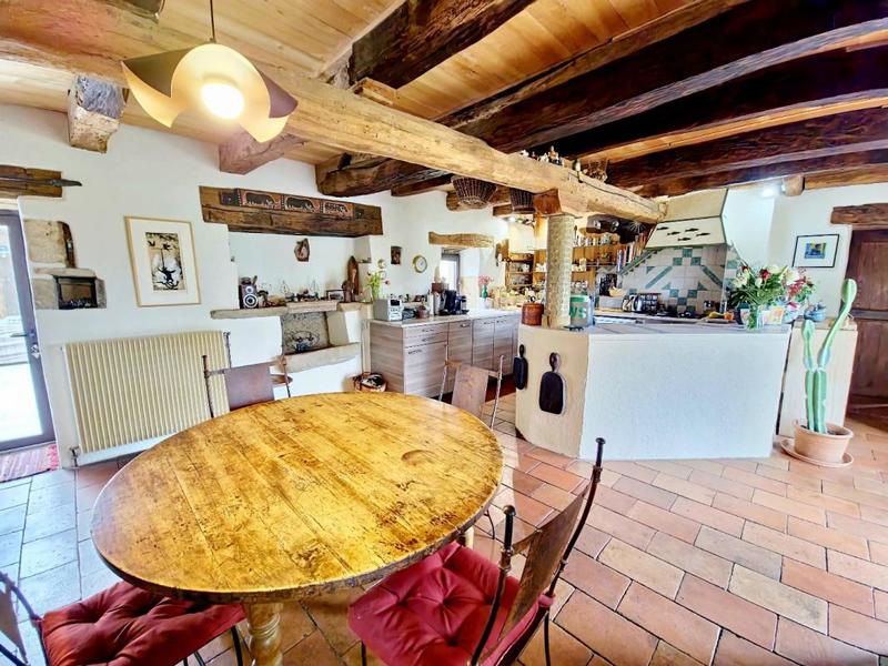 Maison - 225 m² - 9 pièces