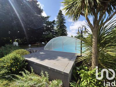 Maison - 422 m² - 11 pièces