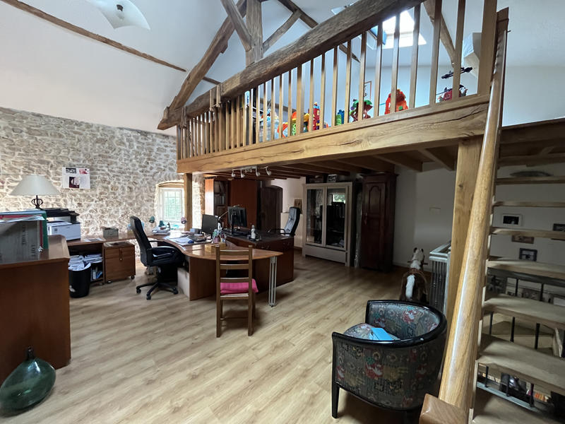 Maison - 208 m² - 8 pièces