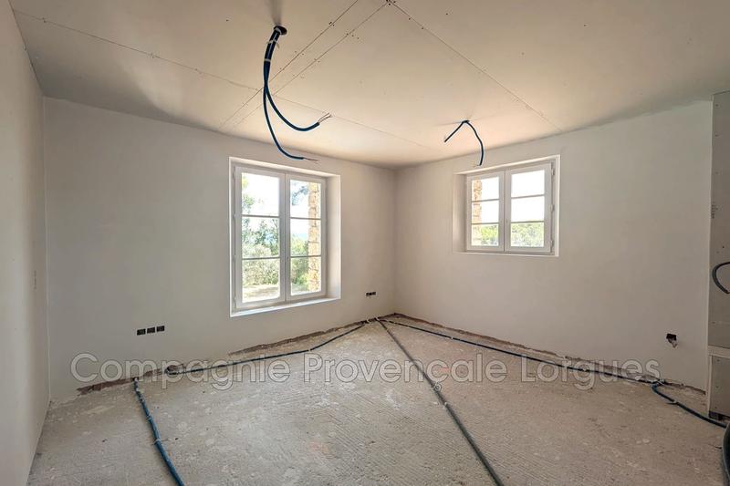 Maison - 450 m² - 9 pièces