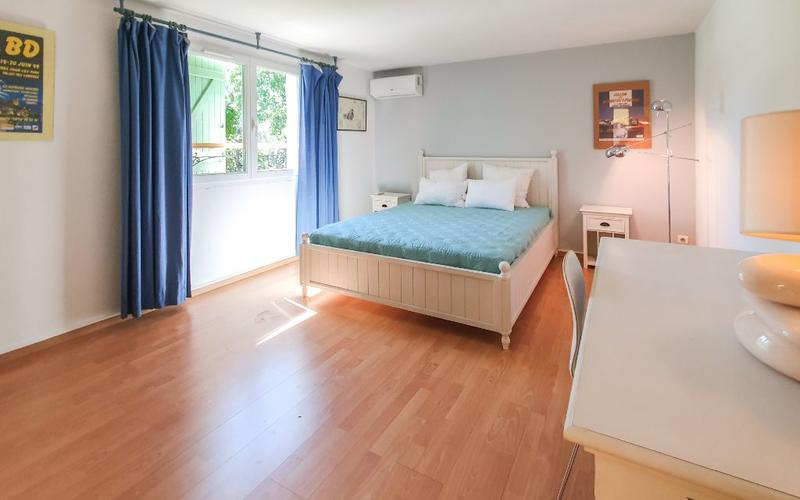 Villa - 325 m² - 5 pièces