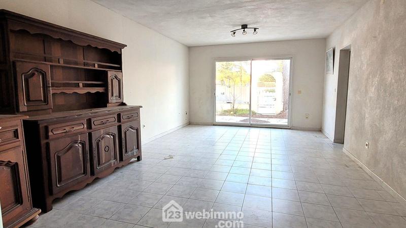 Maison - 222 m² - 8 pièces