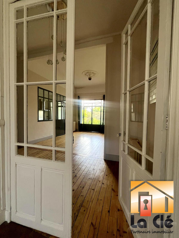 Maison - 189 m² - 8 pièces