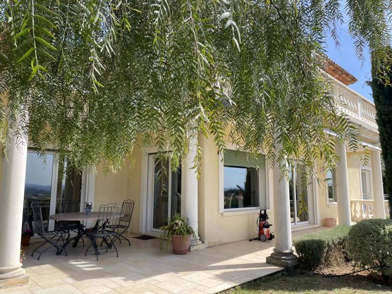 Villa - 171 m² - 6 pièces
