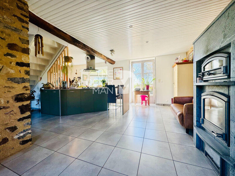 Propriété - 580 m² - 17 pièces