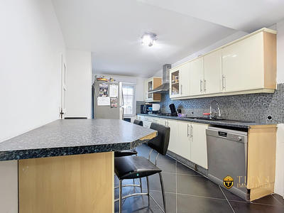 Maison - 112 m² - 7 pièces