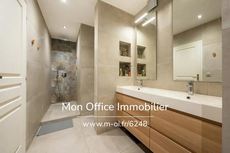 Appartement - 136 m² - 5 pièces