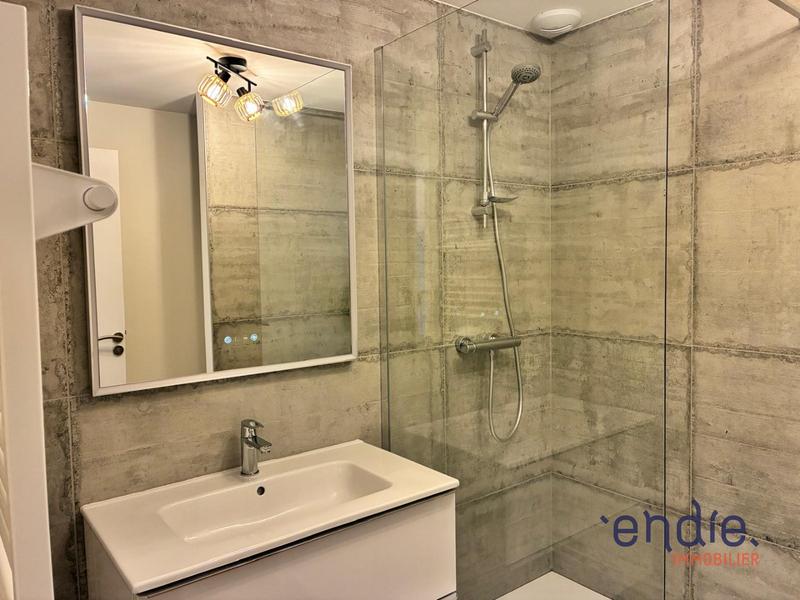 Appartement - 80 m² - 3 pièces