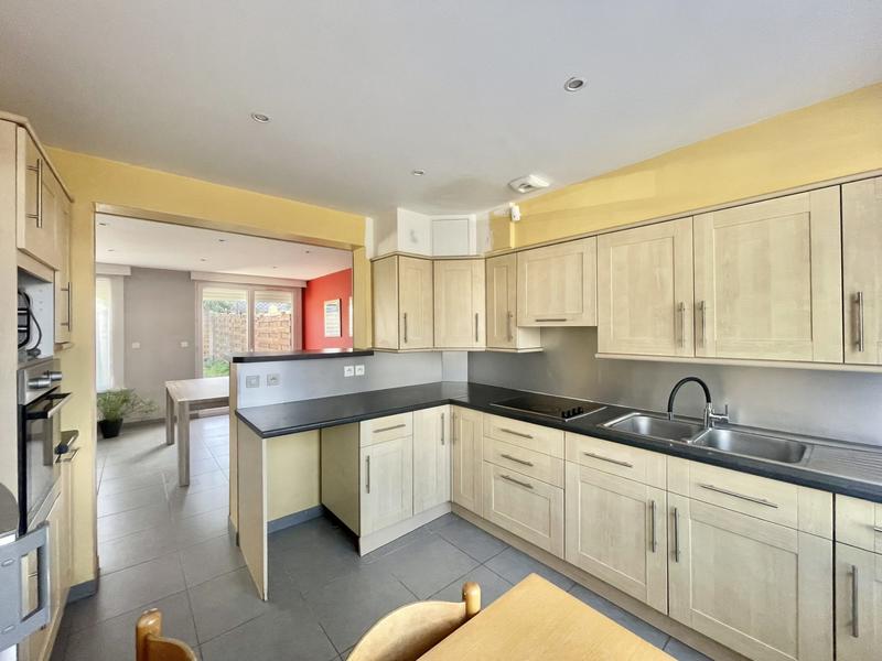 Maison traditionnelle - 81 m² - 4 pièces