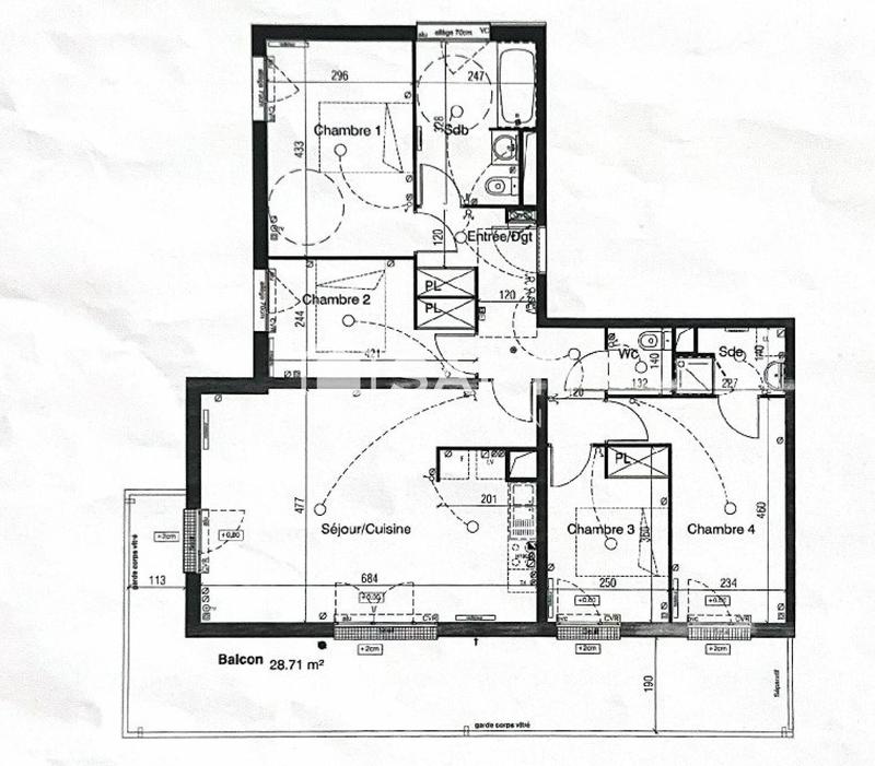 Appartement - 97 m² - 5 pièces