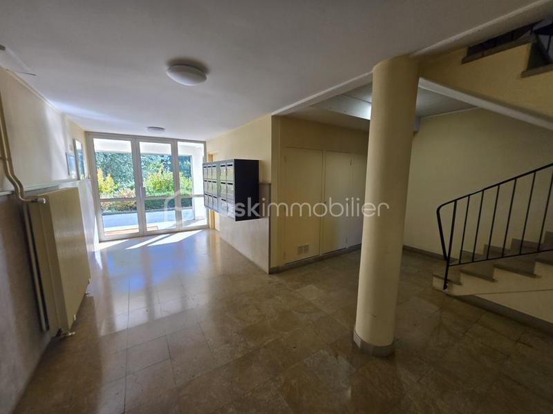 Appartement - 76 m² - 4 pièces