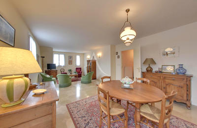 Appartement - 83 m² - 4 pièces