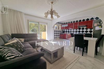 Appartement - 70 m² - 4 pièces