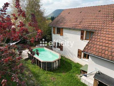 Maison - 144 m² - 7 pièces