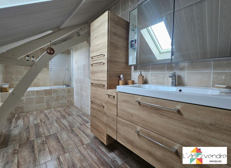 Maison - 177 m² - 5 pièces