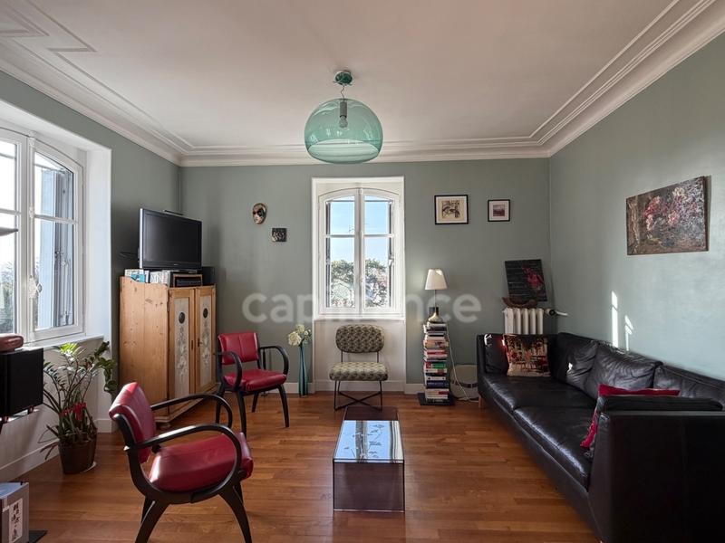 Appartement - 100 m² - 5 pièces