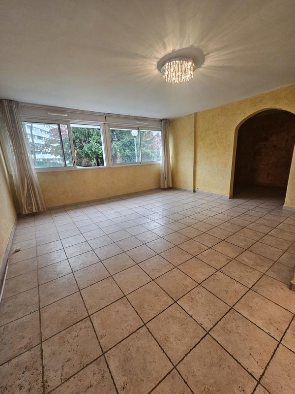 Appartement - 83 m² - 4 pièces