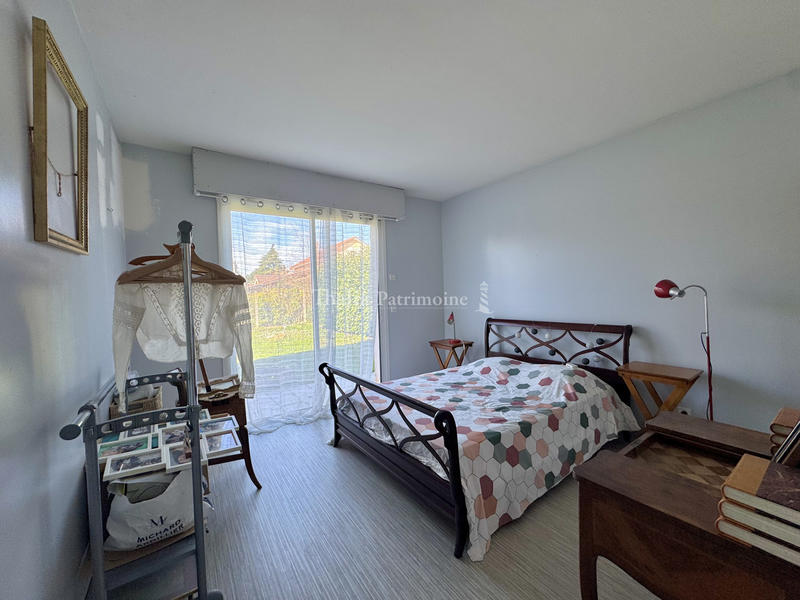 Maison - 235 m² - 7 pièces