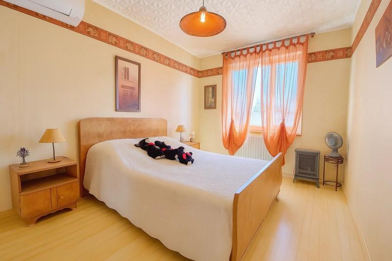 Maison - 157 m² - 10 pièces