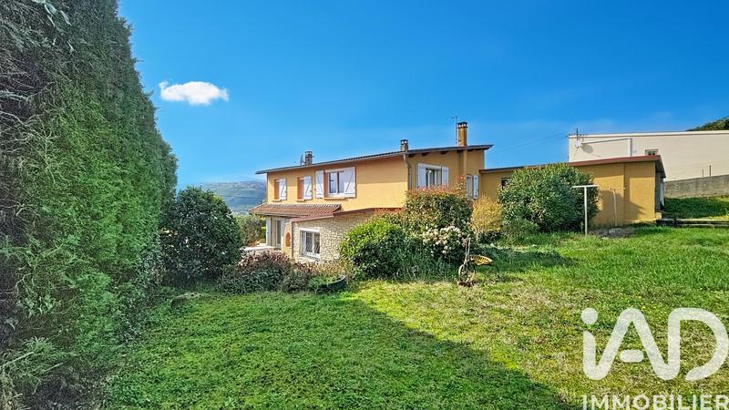 Maison - 194 m² - 9 pièces